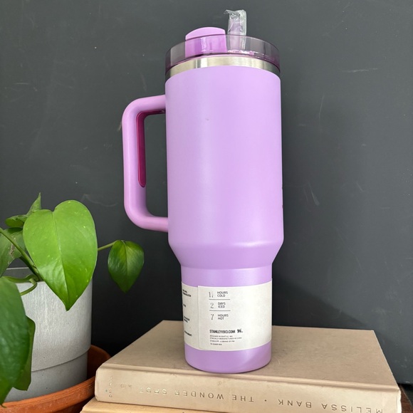 Stanley x Olivia Rodrigo Quencher H2.0 Flowstate Tumbler | 40oz - IN HAND * - Picture 6 of 8